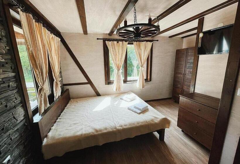 Номер Deluxe, карамановите къщи