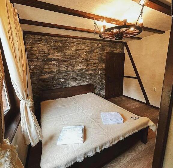 Номер Deluxe, карамановите къщи