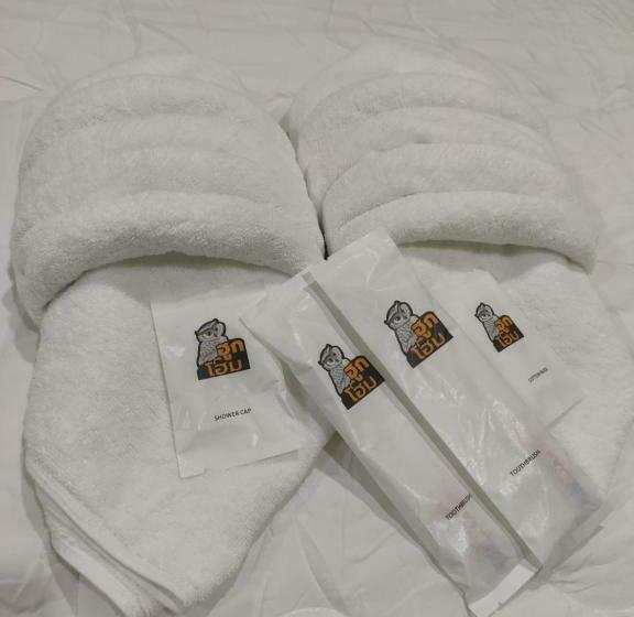 Quarto Deluxe, ฮูกโฮม