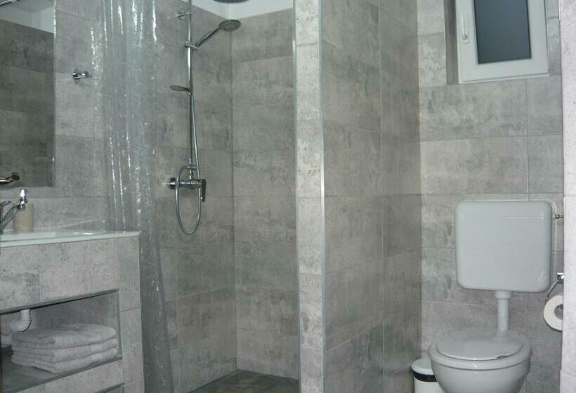 سوییت, Casa De Oaspeti Liviu