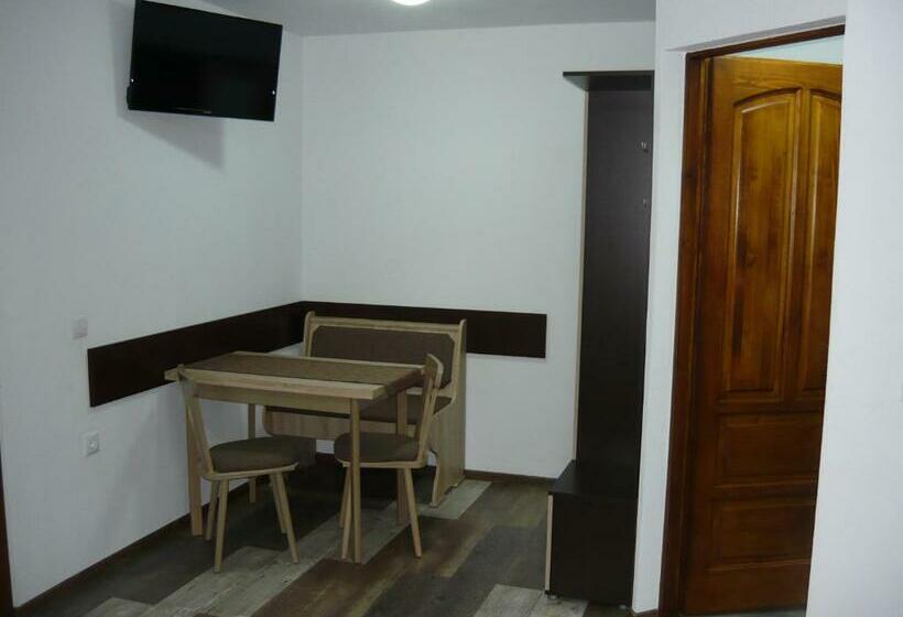 سوییت, Casa De Oaspeti Liviu