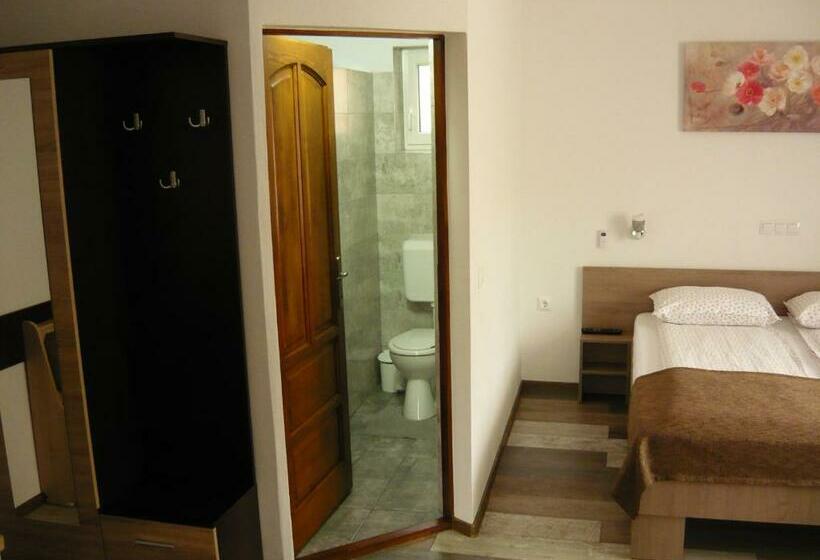 سوییت, Casa De Oaspeti Liviu