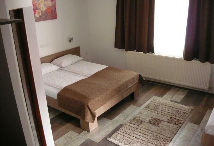 سوییت, Casa De Oaspeti Liviu