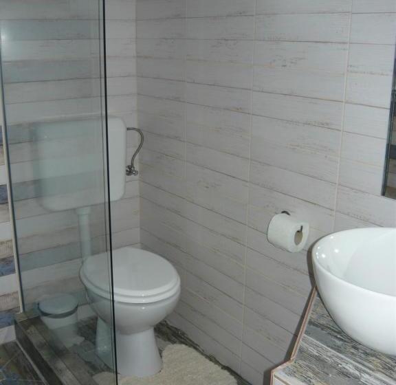 Standard Triple Room with Terrace, Casa De Oaspeti Liviu