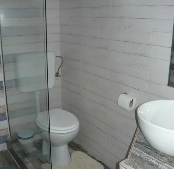 Standard Triple Room with Terrace, Casa De Oaspeti Liviu