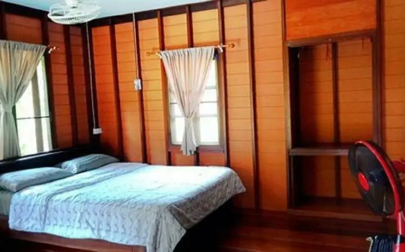 スタンダードバンガロー, Najjamee Bungalows
