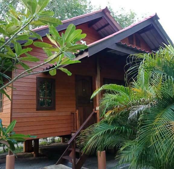 스탠다드 방갈로, Najjamee Bungalows