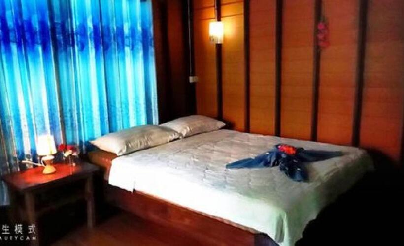 스탠다드 방갈로 정원 전망, Najjamee Bungalows