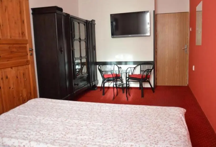 エコノミー４人部屋, Penzion U Hradilů