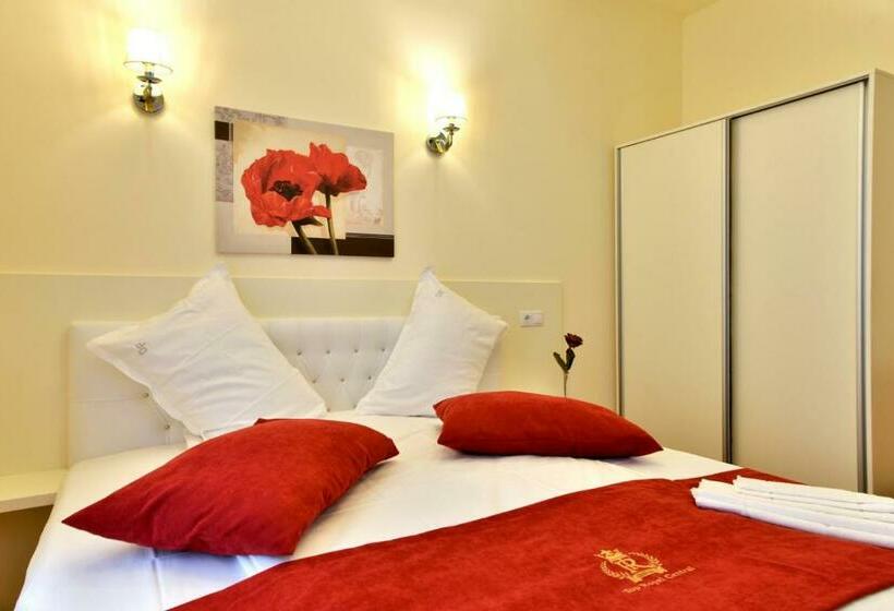 스탠다드 룸 킹사이즈 침대, Top Royal Central Brasov