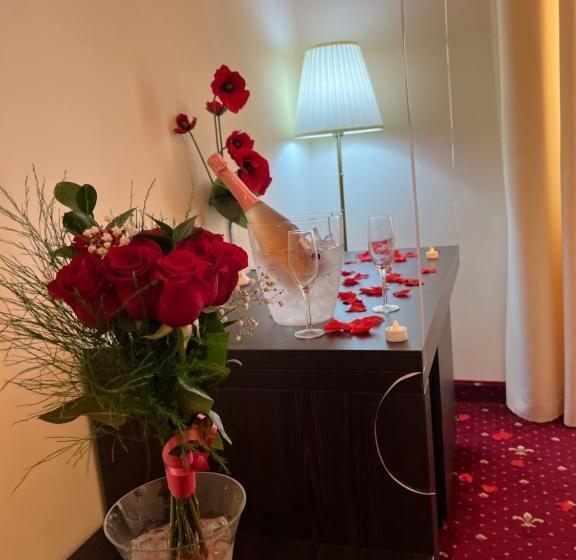 디럭스 트리플 룸, Top Royal Central Brasov