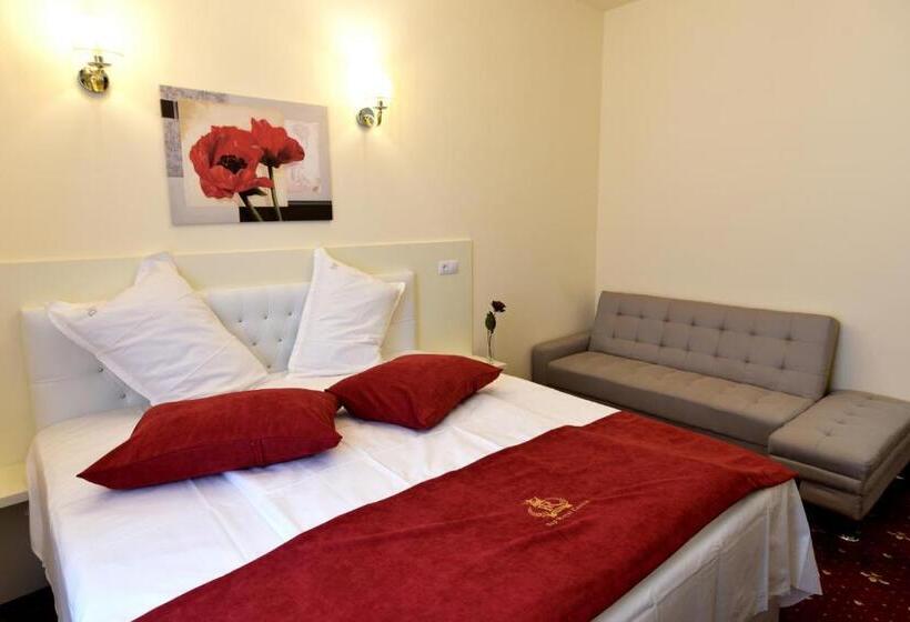 디럭스 트리플 룸, Top Royal Central Brasov