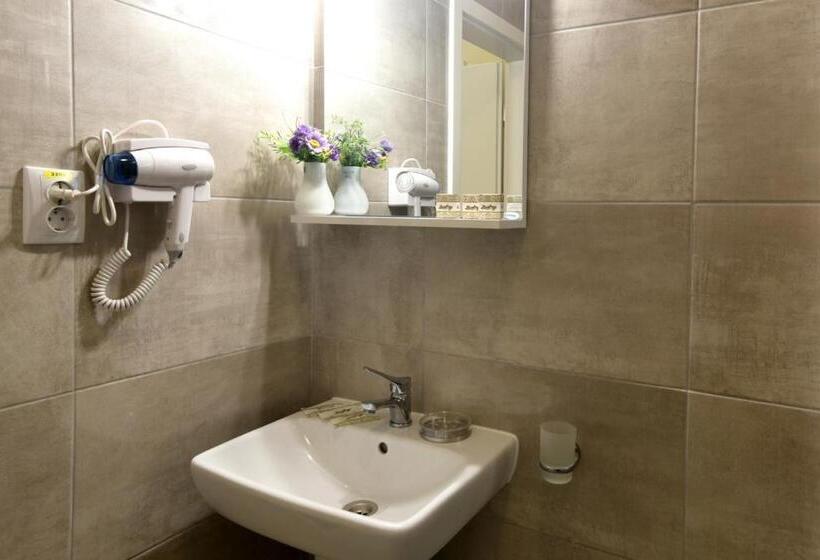 디럭스 트리플 룸, Top Royal Central Brasov