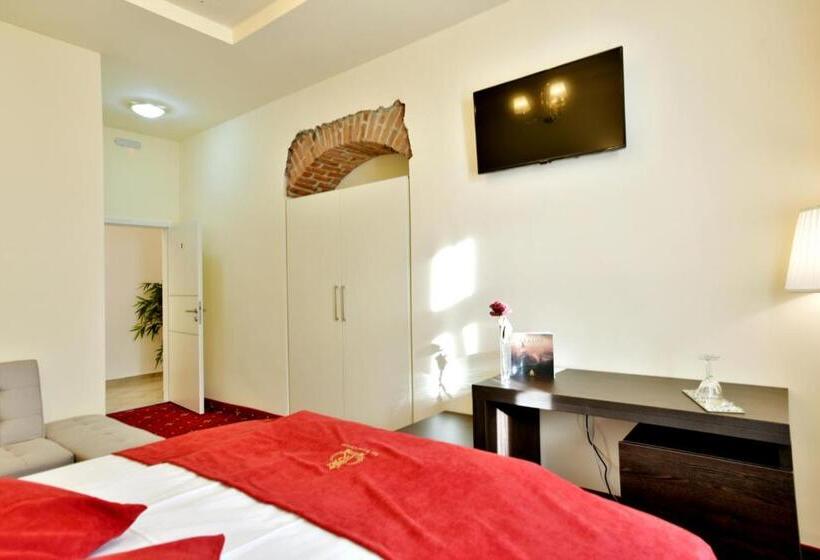 디럭스 트리플 룸, Top Royal Central Brasov