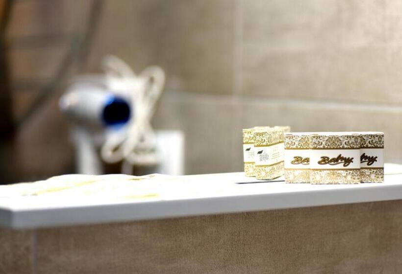 Четырехместный Номер Deluxe, Top Royal Central Brasov