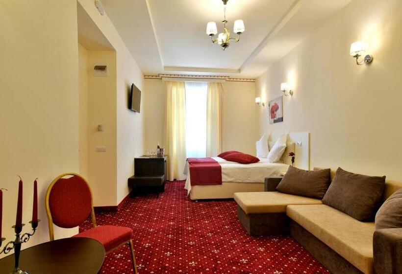 디럭스 4인 룸, Top Royal Central Brasov