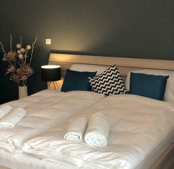 חדר דופלקס, Apartmány Koněvova