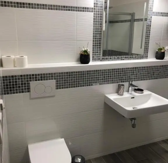 Duplex-huone, Apartmány Koněvova