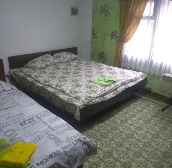 חדר סטנדרט לארבעה, рехатъ къща огнянови