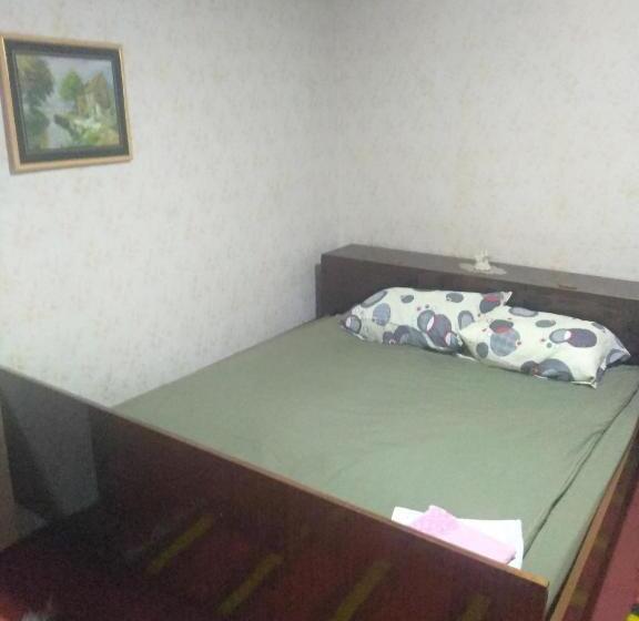 חדר סטנדרט לשלושה, рехатъ къща огнянови