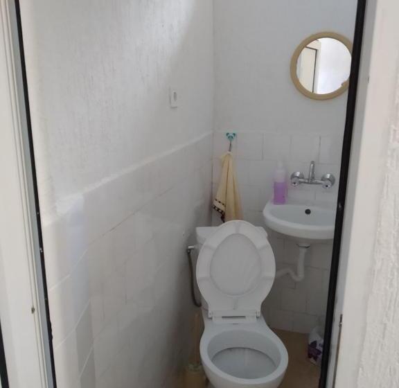 חדר סטנדרט לשלושה, рехатъ къща огнянови