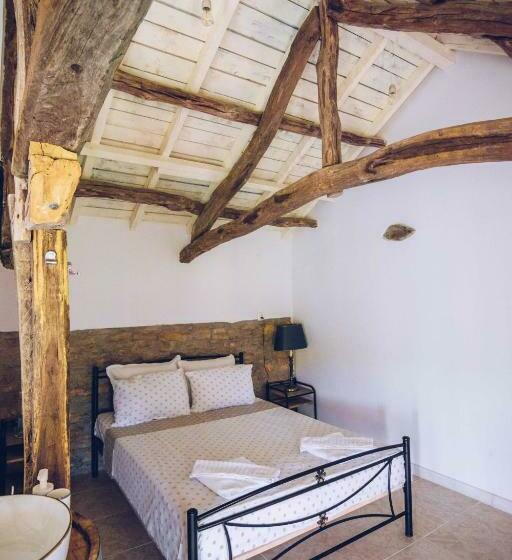 Номер Стандарт Вид на Сад, онгъл запад