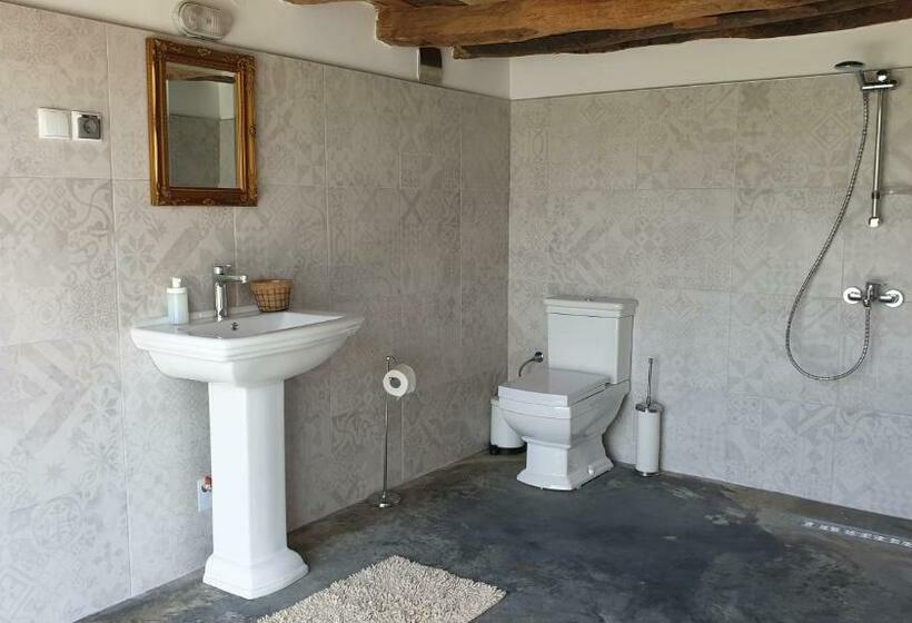 Номер Deluxe, онгъл запад