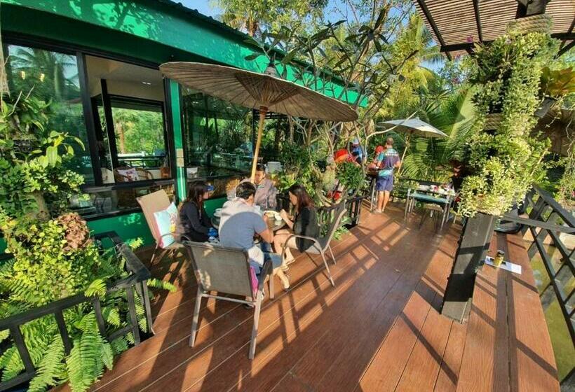 패밀리 룸, บ้านสวนในฝัน ตลาดน้ำท่าคา