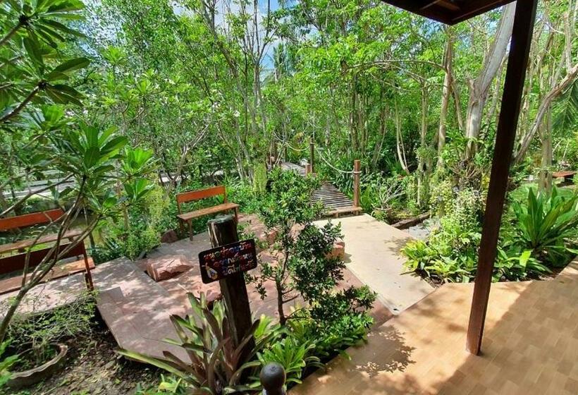 패밀리 룸, บ้านสวนในฝัน ตลาดน้ำท่าคา