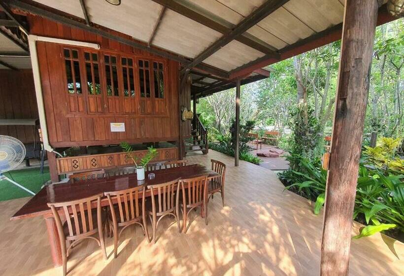 패밀리 룸, บ้านสวนในฝัน ตลาดน้ำท่าคา