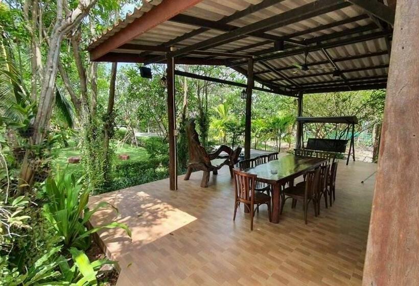 패밀리 룸, บ้านสวนในฝัน ตลาดน้ำท่าคา