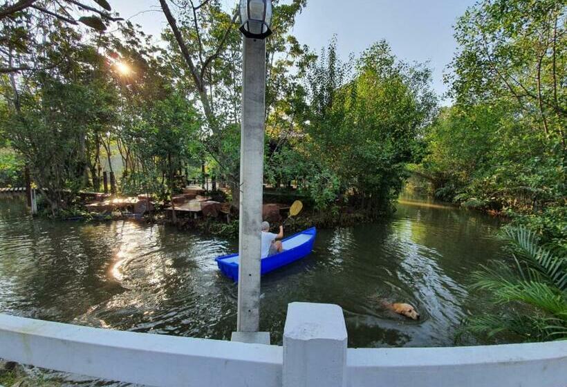 패밀리 룸, บ้านสวนในฝัน ตลาดน้ำท่าคา