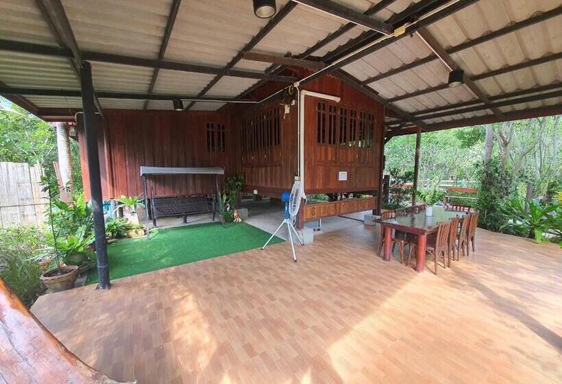 패밀리 룸, บ้านสวนในฝัน ตลาดน้ำท่าคา