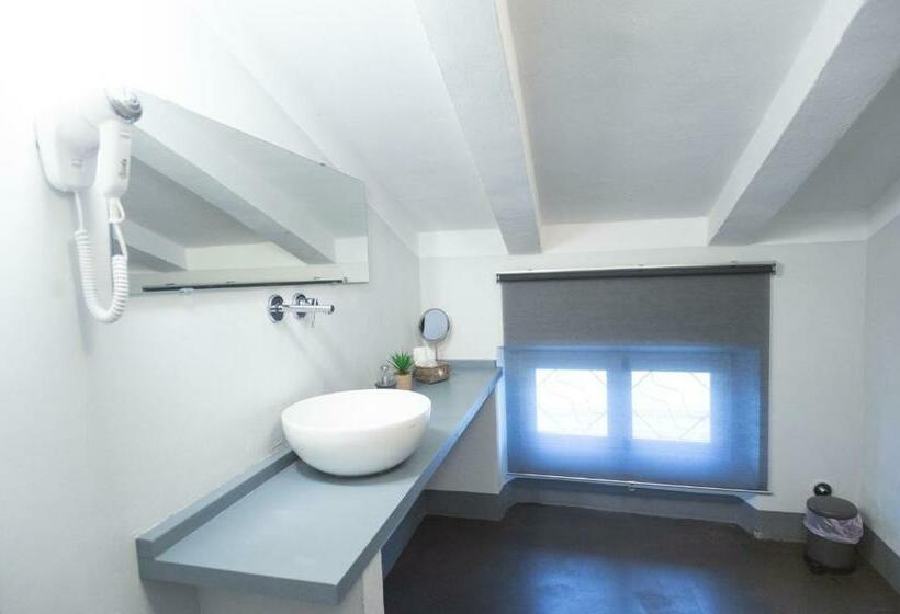 Standard Triple Room with Terrace, B&big Prato