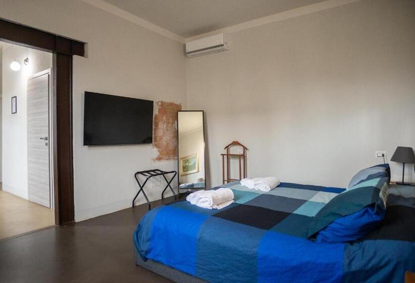 Трехместный Номер Стандарт с Балконом, B&big Prato