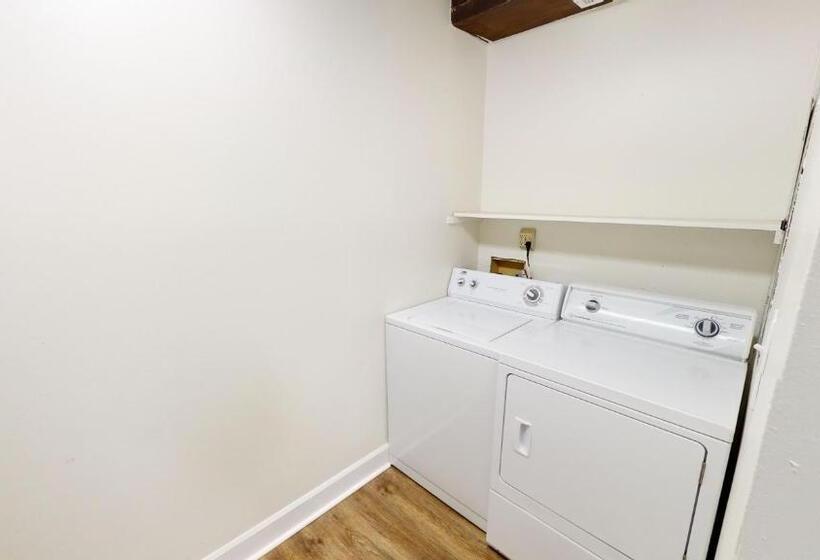 آپارتمان 2 خوابه, The Lofts At 107