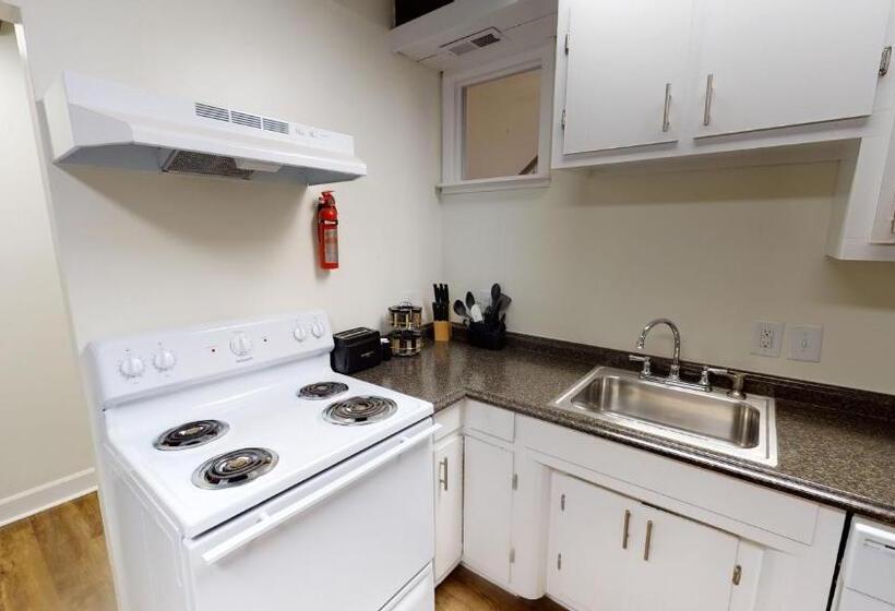 آپارتمان 2 خوابه, The Lofts At 107