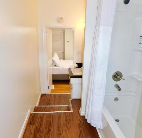 آپارتمان 1 خوابه, The Lofts At 107