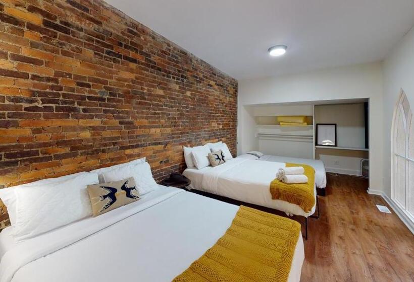 آپارتمان 2 خوابه, The Lofts At 107