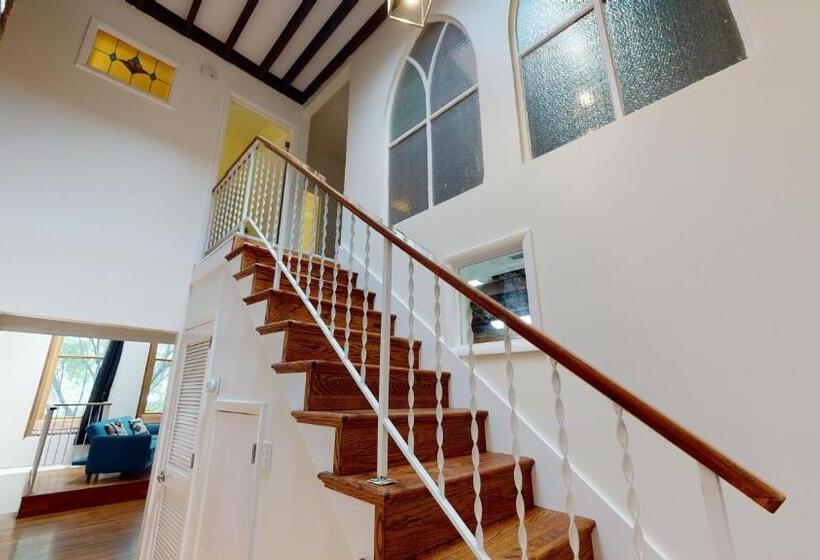 آپارتمان 2 خوابه, The Lofts At 107