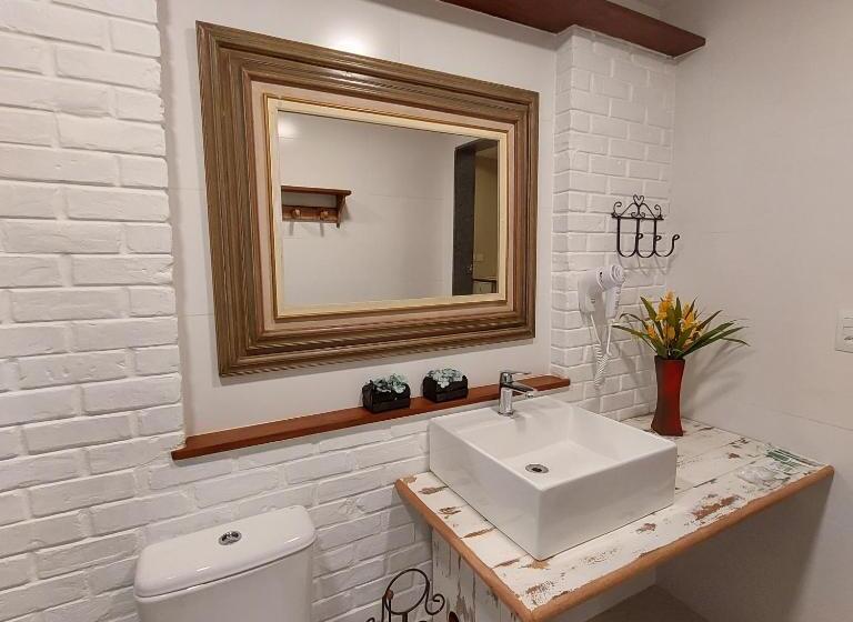 سوییت خانوادگی, Casa No Céu