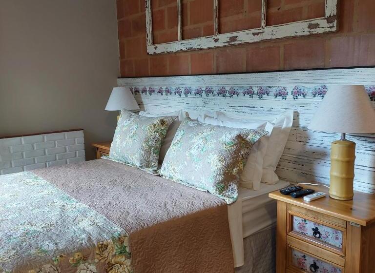 سوییت خانوادگی, Casa No Céu