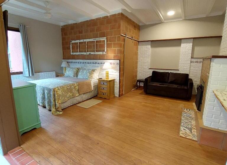 سوییت خانوادگی, Casa No Céu