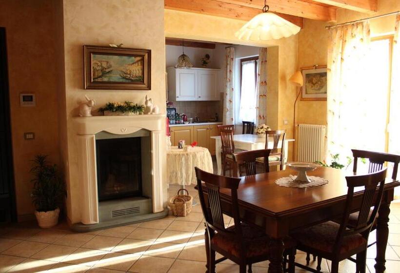 חדר סטנדרט עם מרפסת, Bed & Breakfast Lucy