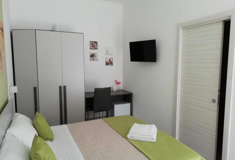 اتاق استاندارد با تخت بزرگ, Flamingo Rooms