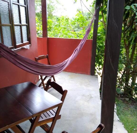 四人标准间, Chales Do Antonio