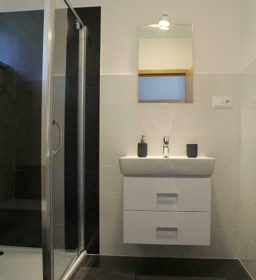 کلبه ییلاقی, Vila Apalucha49 čeladná   12 Osob