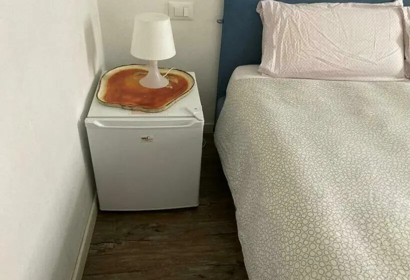 Deluxe-huone King-vuode, Room Saronno + B&b