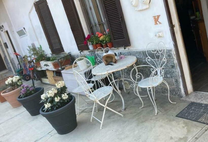 キングサイズベッドのデラックスルーム, Room Saronno + B&b