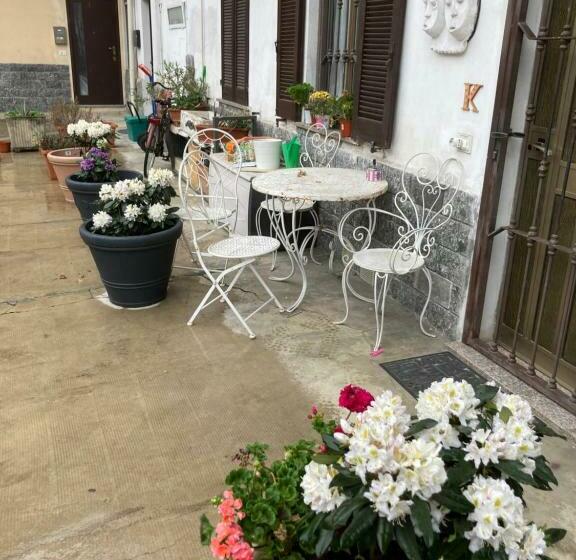 キングサイズベッドのデラックスルーム, Room Saronno + B&b